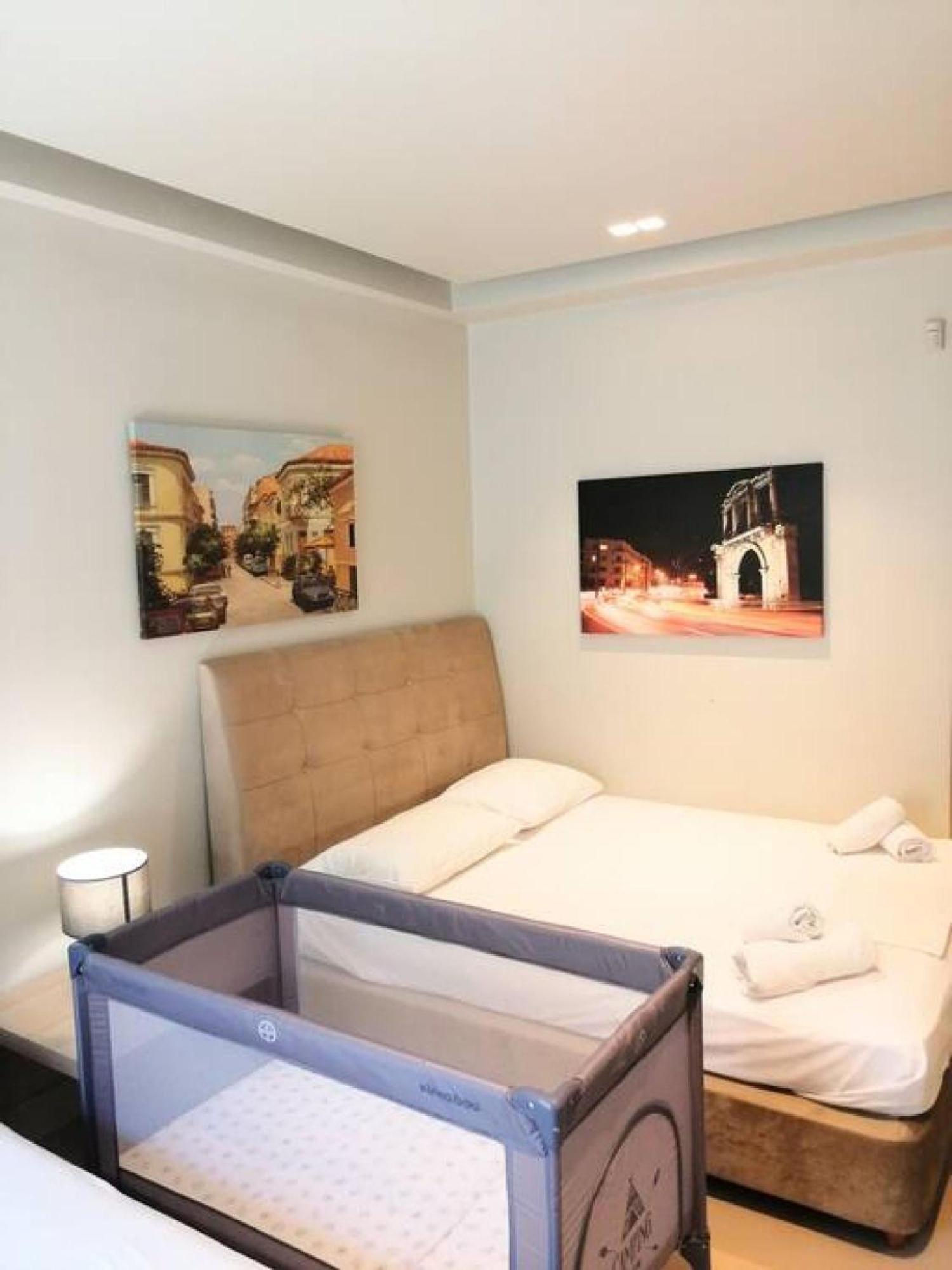 Luxurious Apartment In Acropolis Athene Buitenkant foto